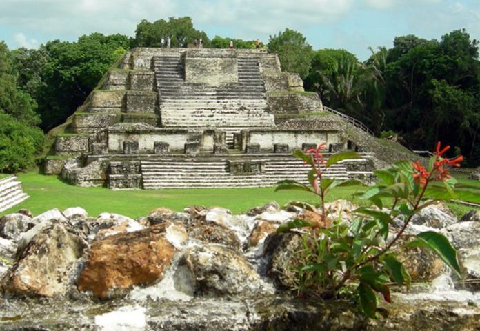 Ichkabal Las Nuevas Ruinas Mayas.