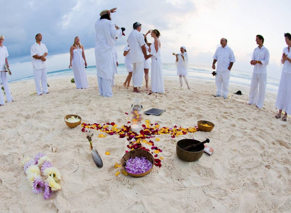 bodas-con-rituales-mayas-atraen-parejas-de-todo-el-mundo-1000x732